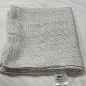 Gray Wave Muslin Throw - Soft Lightweight Bed & Sofa Blanket